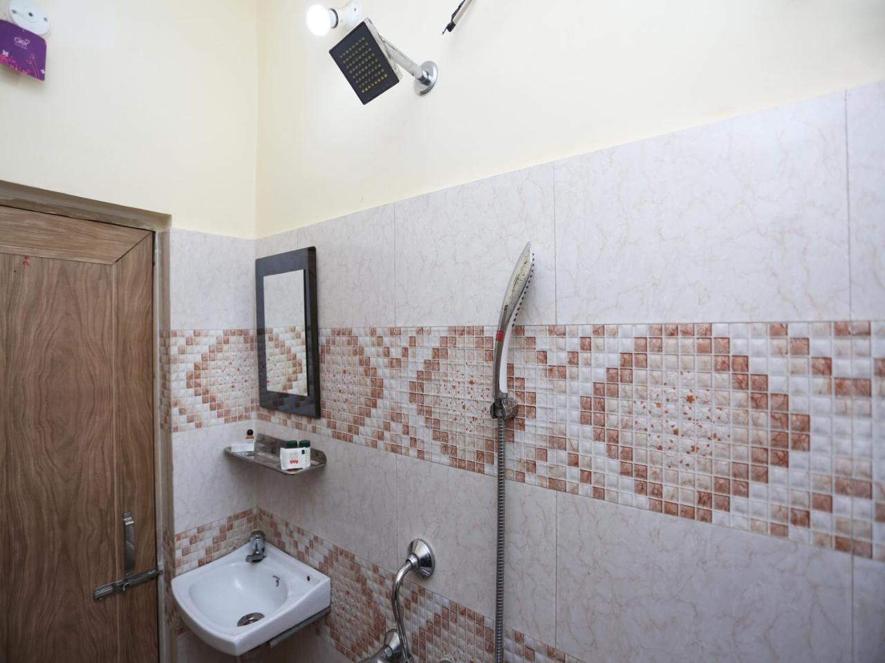 Oyo 24970 Hotel Galaxy Inn Durgāpur Exteriör bild